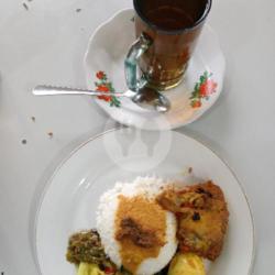 Nasi Ayam Bakar   Telur Bulat   Teh Hangat Manis