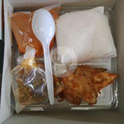 Nasi Ayam Gulei(box)