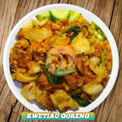 Kwetiau Goreng Bakso