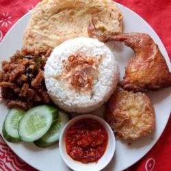 Nasi Uduk Super Komplit