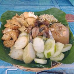 Rujak Cingur Madura