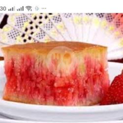 Martabak Manis Strawberry