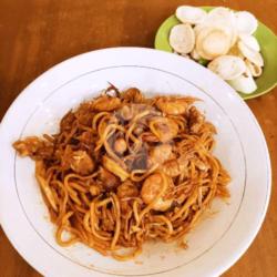 Mie Aceh Goreng Komplit
