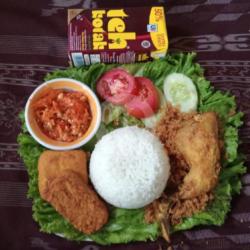 Paket Teh Kotak Nasi Ayam Penyet