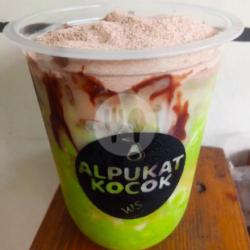 Alpukat Kocok Choco Hazelnut .