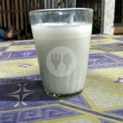 Susu Putih Panas
