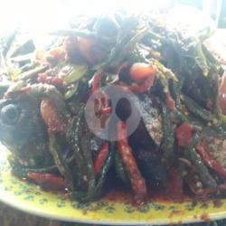 Nasi Putih Aneka Ikan