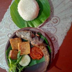 Nasi Sambelan Lele Goreng