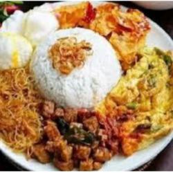 Nasi Uduk Sambal Telor Dadar Khas Pekalongan