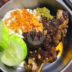 Nasi Ati Ampela Bumbu Hitam Sambel Ijo