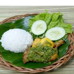 Nasi Ayam Penyet Sambal Ijo