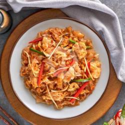 Kwetiaw Goreng Pedas Dengan Daging Ayam