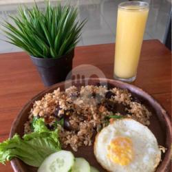 Paket:nasi Goreng Jamur Telur Ceplok Juss Mangga