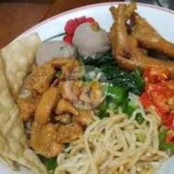 Mie Ayam Bakso Ceker Kuah Pedas