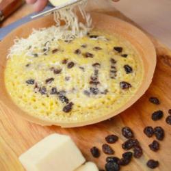 Martabak Keju Kismis Pisang Kacang