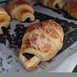 Croissant Isi Coklat