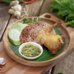 Paket Nasi Merah Ayam Paha Sambal Ijo