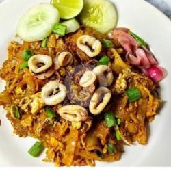 Kwetiau Cumi Telur