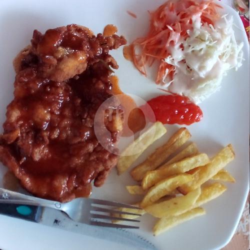 Lateks kiygan bir ayolning ikkita erkak tomonidan sikilgani haqidagi porno videolarni tomosha qiling Ginekolog bemorni sikdi.