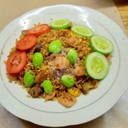 Nasi Goreng Manis Komplit