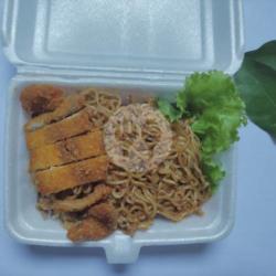 Mie Pedas Ayam Katsu