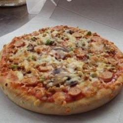 Pizza Komplit(sapi,ayam,jamur,sosis)