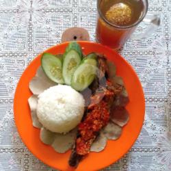 Nasi   Lele Geprek (free Es Teh)