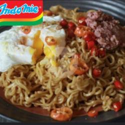 Indomie Goreng Telur Kornet