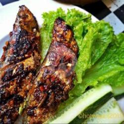 Lalapan Ikan Layang Bakar   Nasi