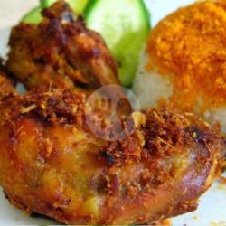 Ayam Goreng Ungkep Kremes  Sambal