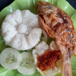 Nasi Kakap Goreng Kremes