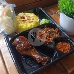Nasi Kuning   Ayam Bakar