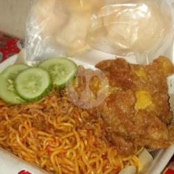 Mie Padeh Ayam Selimut