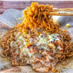 Mie Goreng Mozarella