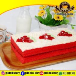 Lapis Strawberry Cheese Cream