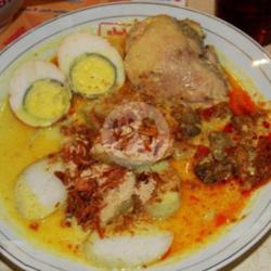 Lontong Sayur Pake Telur