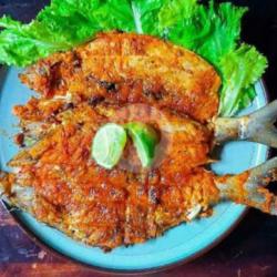 Ikan Bolu Bakar Sambel Kemangi Gratis Sayur Sop Jangung