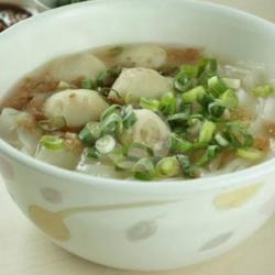 Kwetiauw Ayam Bakso Ikan Dengan Pangsit