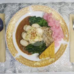 Lontong Pecel   Tahu