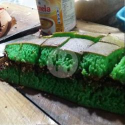 Pandan Coklat Kacang