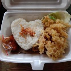 Nasi   Ayam   Lalapan   Sambal Setan