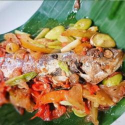 Tumis Ikan Asin Peda Petai