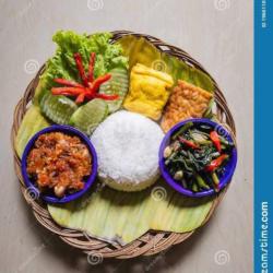 Nasi  Sayur (ca Kangkung/toge/jamur/brocoli)   Tahu Tempe