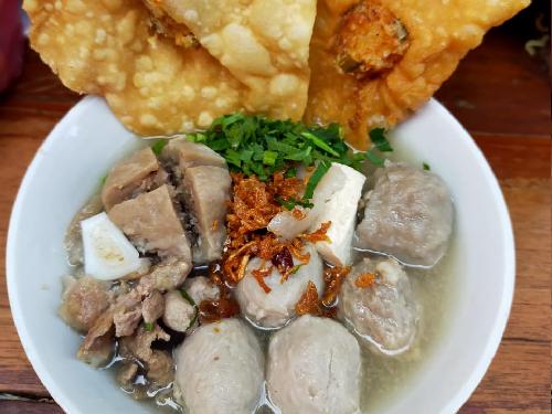 Bakso Bakwan, Mijan