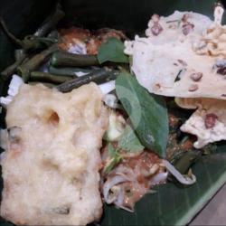 Nasi Pecel Pincuk Madiun