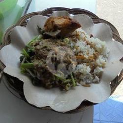 Nasi Pecel Sayur   Ayam Goreng