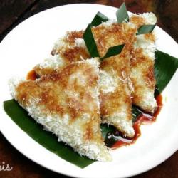 Kue Lupis Ketan