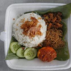 Nasi Uduk Telor Bulat Balado