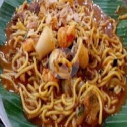 Mie Aceh Kuah Cumi