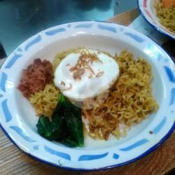 Indomie Goreng Telur Kornet